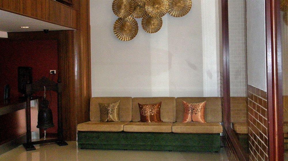Lullaby Inn Silom Bangkok Eksteriør bilde