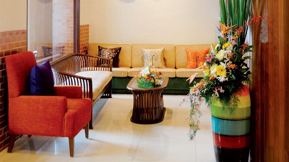 Lullaby Inn Silom Bangkok Eksteriør bilde