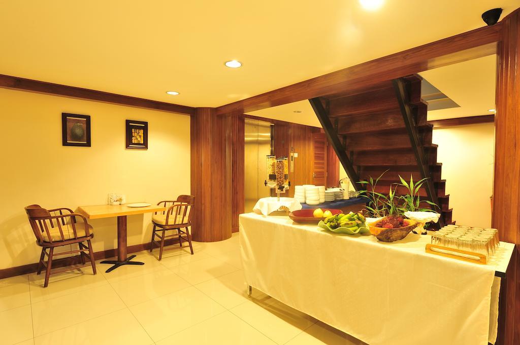 Lullaby Inn Silom Bangkok Eksteriør bilde